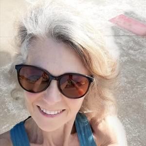 Meet your Posher, Becky